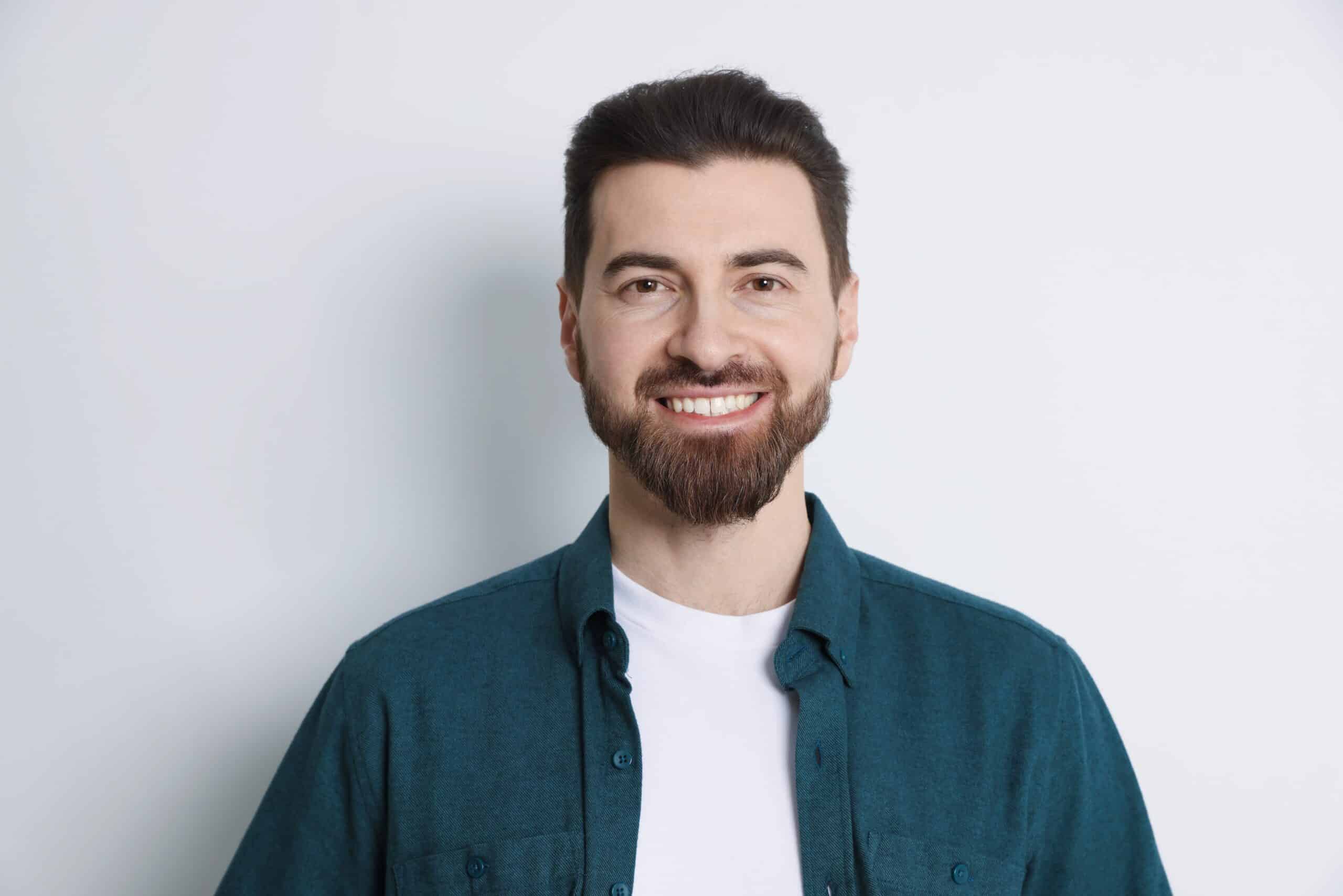 Portrait,Of,Handsome,Man,On,White,Background