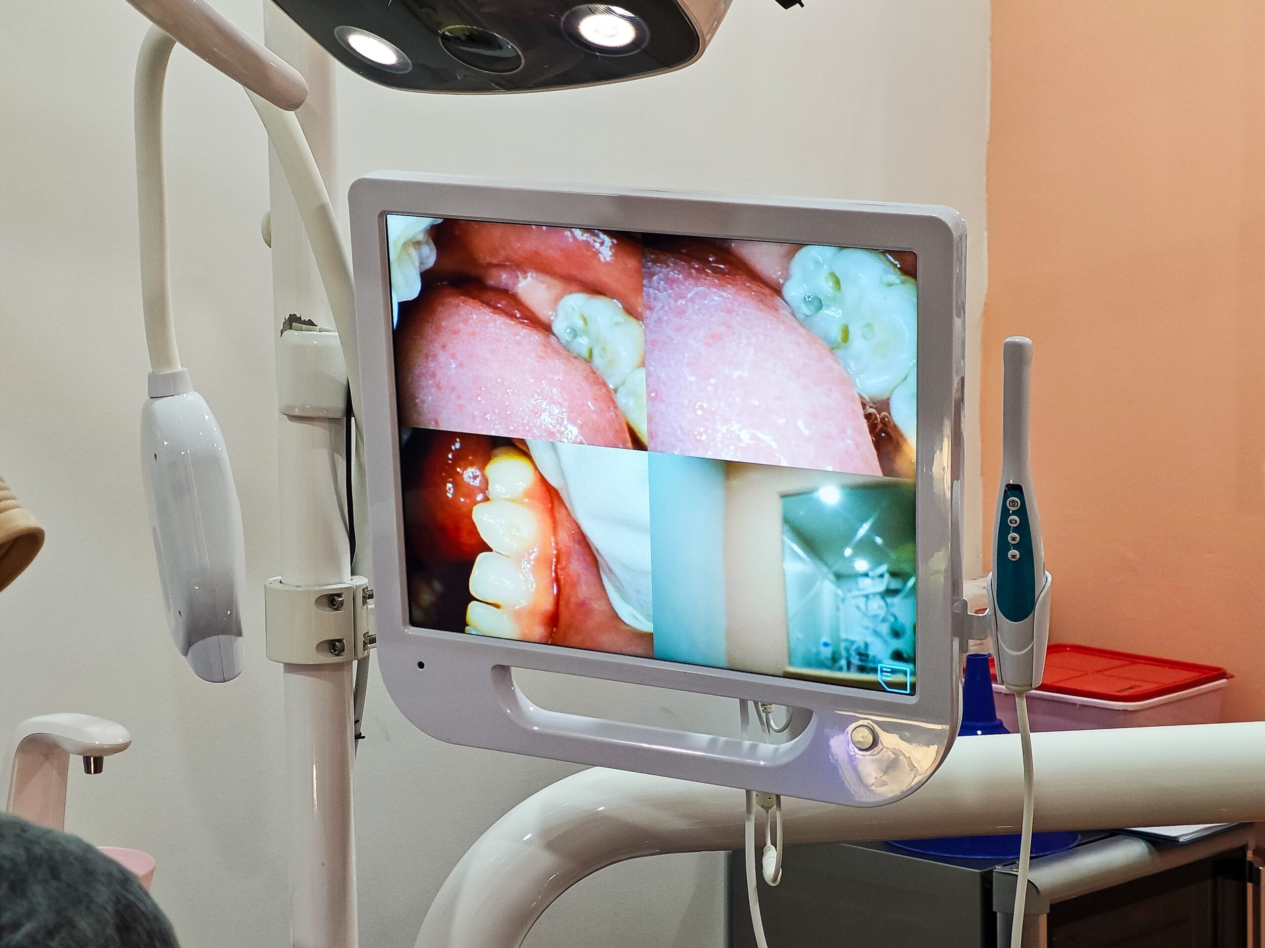 Modern,Dental,Clinic,Setup,Featuring,Advanced,Imaging,Technology.,A,Screen
